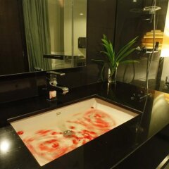 Отель D Varee Diva Avenue Samui ванная фото 3