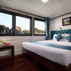 Отель Charm Boutique Cruise сейф в номере