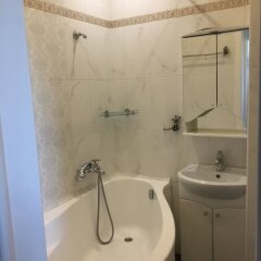 Гостиница Na Aviatsionnoj 59 Apartments в Москве отзывы, цены и фото номеров - забронировать гостиницу Na Aviatsionnoj 59 Apartments онлайн Москва ванная