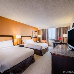 DoubleTree by Hilton Anaheim - Orange County in Orange, United States of America from 182$, photos, reviews - zenhotels.com guestroom