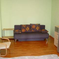 Апартаменты UKR Apartments комната для гостей фото 4