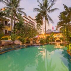 Отель The Viridian Resort бассейн фото 2