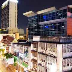 Отель The Bavana Surawong Bangkok Бангкок бассейн