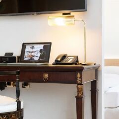 Отель Derag Livinghotel De Medici Германия, Дюссельдорф - 1 отзыв об отеле, цены и фото номеров - забронировать отель Derag Livinghotel De Medici онлайн удобства в номере