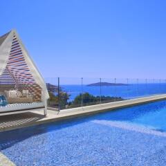 Отель ME Ibiza - The Leading Hotels of the World бассейн