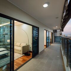 Апартаменты Lexington Serviced Apartments балкон