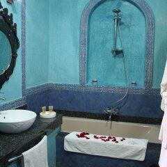 Отель Riad Arabesque Марокко, Фес - отзывы, цены и фото номеров - забронировать отель Riad Arabesque онлайн ванная фото 2