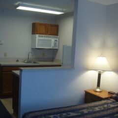 Отель Kozy Inn Columbus Колумбус в номере