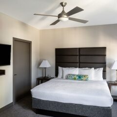 Отель Stay Alfred at 80 on the Commons комната для гостей фото 2