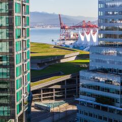 Отель Pinnacle Hotel Harbourfront Канада, Ванкувер - отзывы, цены и фото номеров - забронировать отель Pinnacle Hotel Harbourfront онлайн балкон