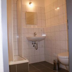 Отель Hostelbar Германия, Лейпциг - отзывы, цены и фото номеров - забронировать отель Hostelbar онлайн ванная
