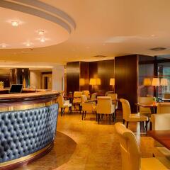 Отель NH Roma Villa Carpegna гостиничный бар