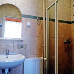 Отель Budapest Budget Hostel Венгрия, Будапешт - 2 отзыва об отеле, цены и фото номеров - забронировать отель Budapest Budget Hostel онлайн ванная фото 2