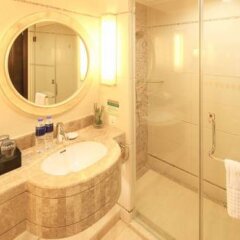 Foshan Grandlei Hotel in Fuoshan, China from 78$, photos, reviews - zenhotels.com bathroom photo 3