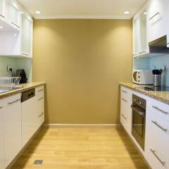 Отель HiGuests Vacation Homes - Burj Views Дубай в номере