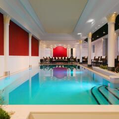 Отель The Westin Grand Frankfurt бассейн