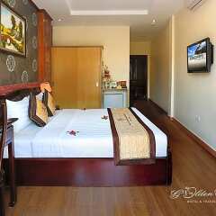 Golden Charm Hotel Ханой сейф в номере