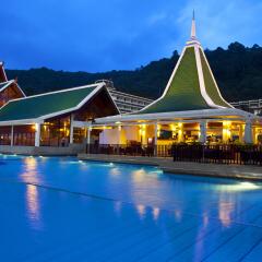 Отель Le Meridien Phuket Beach Resort бассейн