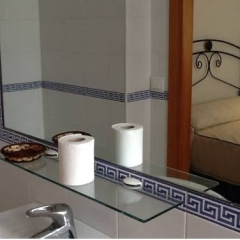 Отель Hostal Los Bateles Испания, Кониль-де-ла-Фронтера - отзывы, цены и фото номеров - забронировать отель Hostal Los Bateles онлайн ванная фото 2