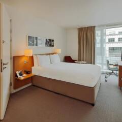 Отель DoubleTree by Hilton Hotel London - Tower of London Великобритания, Лондон - отзывы, цены и фото номеров - забронировать отель DoubleTree by Hilton Hotel London - Tower of London онлайн комната для гостей фото 4