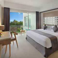 Отель Jimbaran Bay Beach Resort & Spa комната для гостей