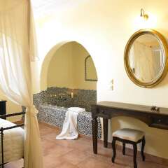 Отель Suites of the Gods Cave Spa удобства в номере
