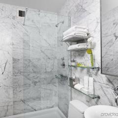 Отель Dylan Hotel NYC США, Нью-Йорк - отзывы, цены и фото номеров - забронировать отель Dylan Hotel NYC онлайн ванная