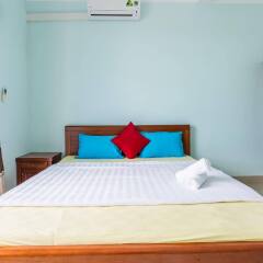 Отель Quynh Long Homestay сейф в номере
