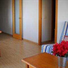 Отель Apartamentos Villa de Madrid Испания, Бланес - отзывы, цены и фото номеров - забронировать отель Apartamentos Villa de Madrid онлайн интерьер отеля