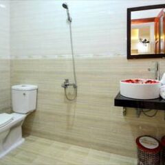 Отель White Cloud Homestay Хойан ванная