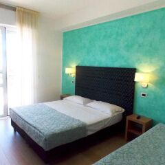 Hotel Ghirlandina Римини комната для гостей фото 5