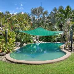 Отель Daintree Wild Zoo & Bed and Breakfast бассейн фото 2