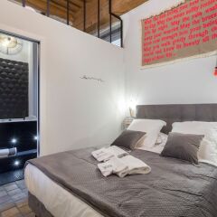 Отель Host Inn Coeur Vieux Lyon & SPA комната для гостей