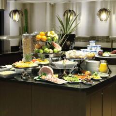 Отель DoubleTree by Hilton London – West End фото 2