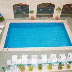 Отель Alanbat Hotel Иордания, Вади-Муса - отзывы, цены и фото номеров - забронировать отель Alanbat Hotel онлайн бассейн