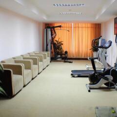 Dong Kinh A Hotel фитнесс-зал