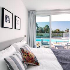 Отель Baobab Suites бассейн