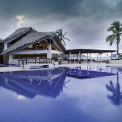 Отель Krystal Ixtapa бассейн фото 2