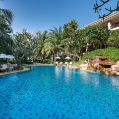 Отель Ravindra Beach Resort And Spa бассейн фото 5