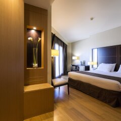 Отель Eurostars Monumental сейф в номере