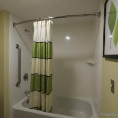 Отель Atlantic Shores Inn ванная