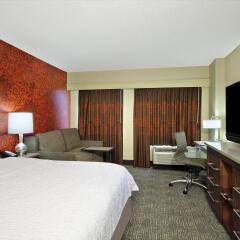 Отель Hampton Inn & Suites Columbus - Downtown комната для гостей фото 4