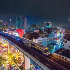 Отель Top Inn Sukhumvit Таиланд, Бангкок - отзывы, цены и фото номеров - забронировать отель Top Inn Sukhumvit онлайн балкон