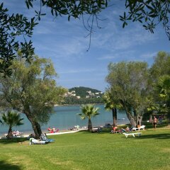 Отель Апарт-Отель Govino Bay Греция, Корфу - 1 отзыв об отеле, цены и фото номеров - забронировать отель Апарт-Отель Govino Bay онлайн пляж фото 2