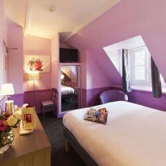 Отель Hôtel Poussin детские мероприятия