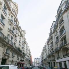 Отель Appartement Champs Elysées