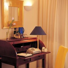 Отель Grand Resort Lagonissi в номере