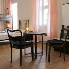 Отель Hostel Boudnik Чехия, Прага - 1 отзыв об отеле, цены и фото номеров - забронировать отель Hostel Boudnik онлайн комната для гостей фото 5