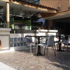 Отель Patamnak Beach Guesthouse гостиничный бар