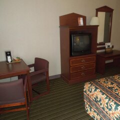 Отель Super 8 by Wyndham Columbus США, Колумбус - отзывы, цены и фото номеров - забронировать отель Super 8 by Wyndham Columbus онлайн удобства в номере фото 2